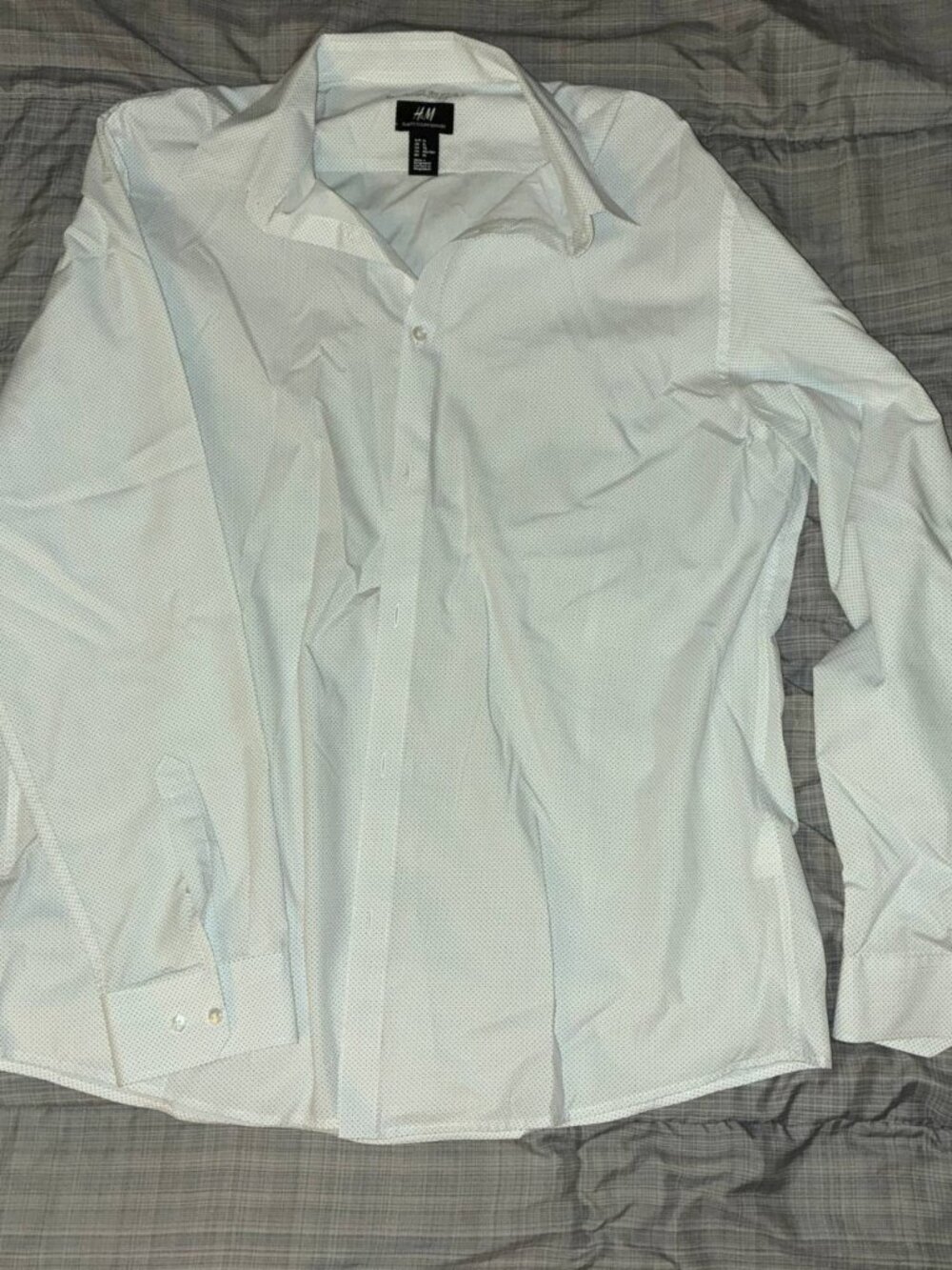 H&M Dress Shirt Men Sz XL  White + Dots Easy Iron Long Sleeve Slim Fit Button Up